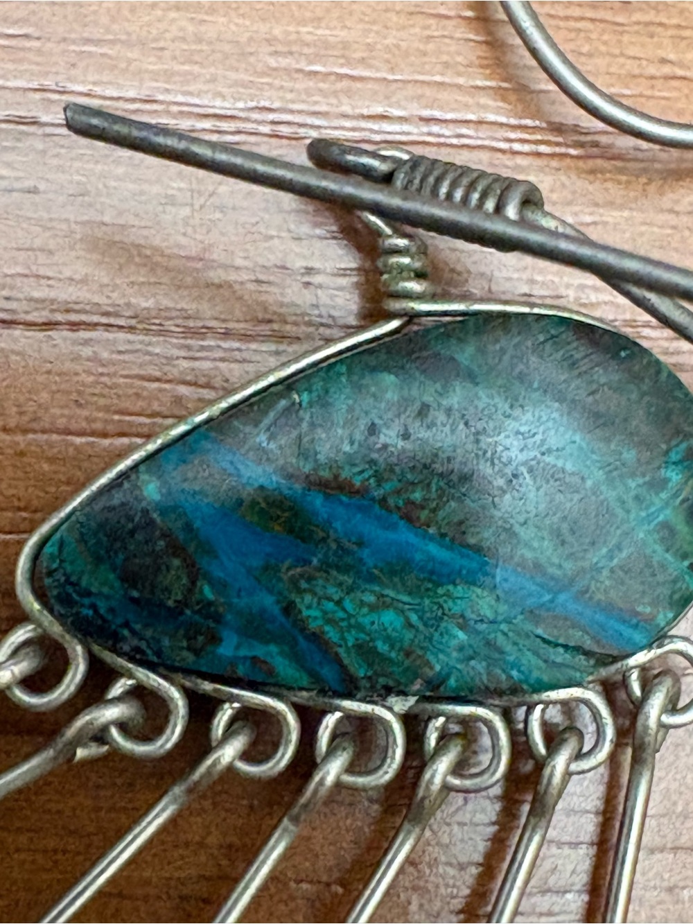 Peruvian turquoise and silver-tone dangle earrings - Picture 4 of 4